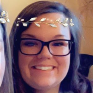 Meet your Posher, Kendra